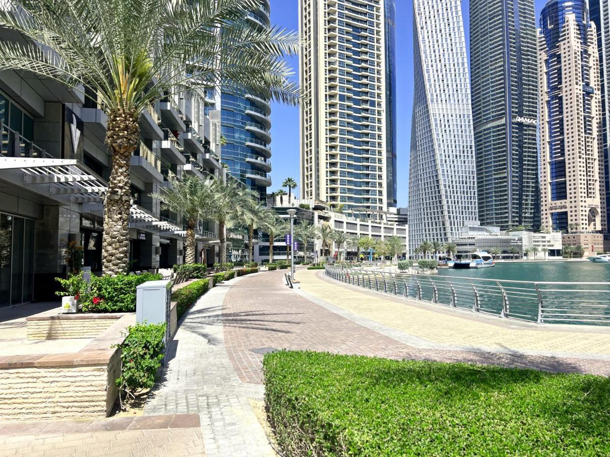 Newly Renovated Marina & Sea View Family Condo Dubái Exterior foto