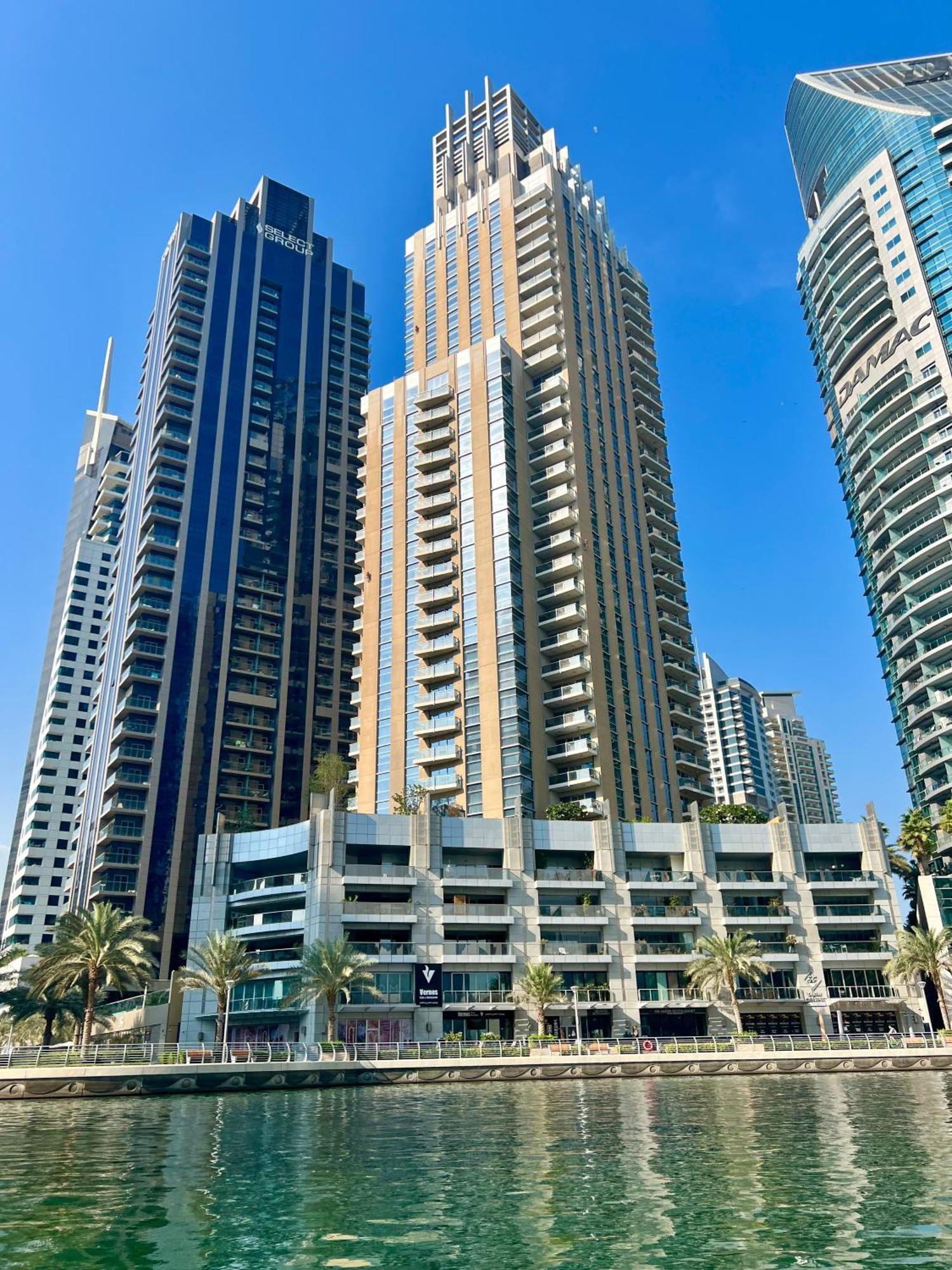Newly Renovated Marina & Sea View Family Condo Dubái Exterior foto